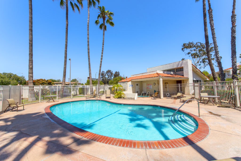 pool at Park Plaza townhomes in Old Torrance