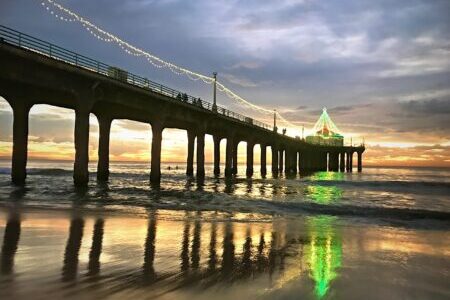 Manhattan Beach pier holiday lights
