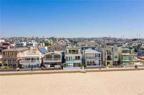 Beachfront homes for sale on the Hermosa Beach Strand